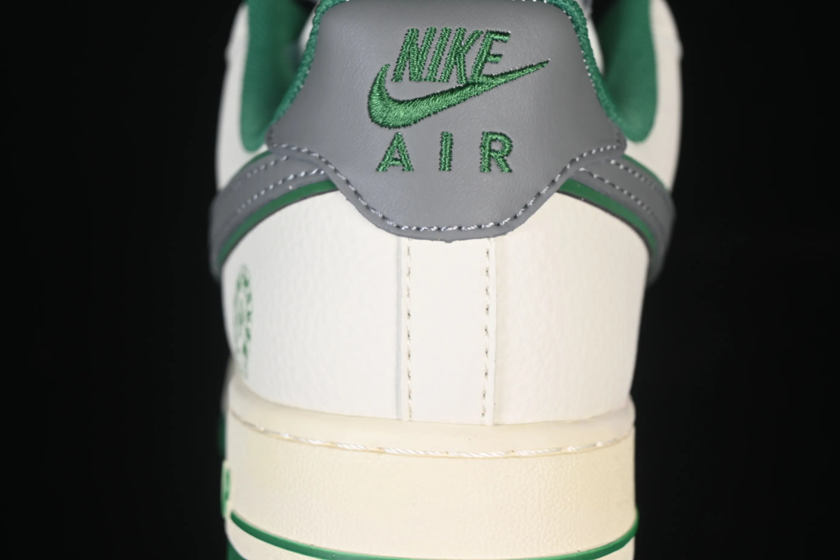 All categories Nk Air Force 1 Air Force series Nk Air Force 1 Low Air Force low top Nike Air Force 1'07 Low Crow Heart joint beige silver Air Force 1 low top casual sneakers QW5606-260